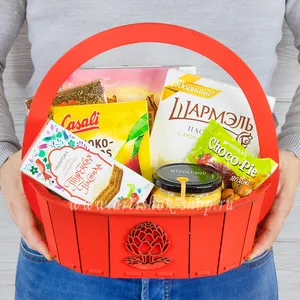 Подарочная корзина с манго в шоколаде, турецкой пастилой, трюфелем и крем-мёдом - №775