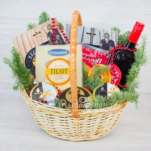 Новогодняя корзина с сыром Schonfeld, Grassan и деликатесами из мяса Лося, Оленя, Утки и Кабана на Новый Год - №1964